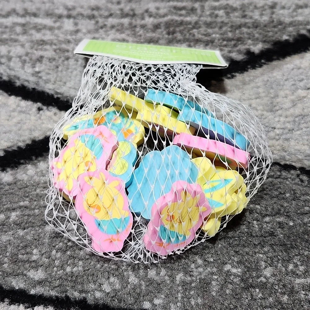 VINTAGE ASSORTED EASTER NOVELTY ERASERS MEMO PADS STICKY NOTES BAG & GAME BOOKS